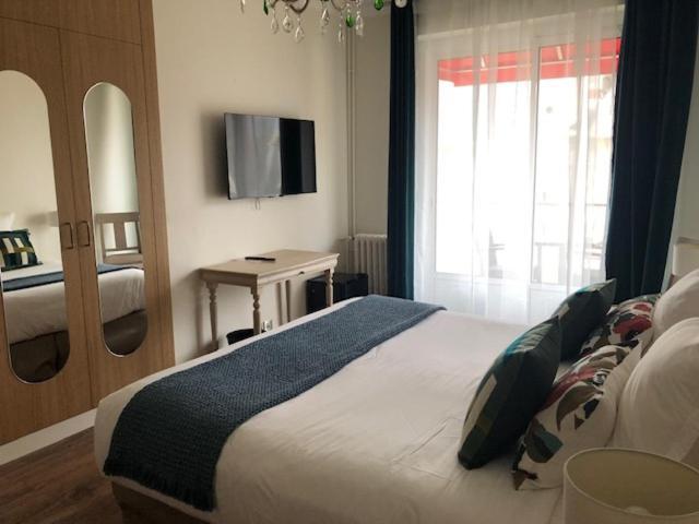 Family Golf Hotel Royan Zewnętrze zdjęcie