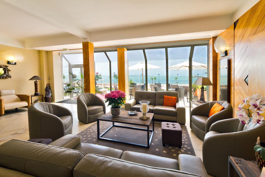 Family Golf Hotel Royan Zewnętrze zdjęcie