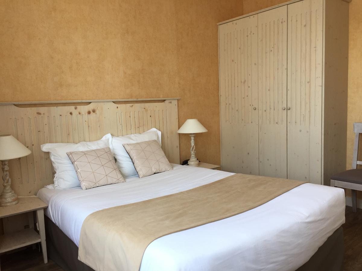 Family Golf Hotel Royan Zewnętrze zdjęcie